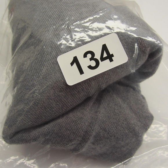 Calvin Klein Sweater Men's M‎ 100% Merino Wool V-Neck Ultra Soft,with **FLAW** - Picture 13 of 15